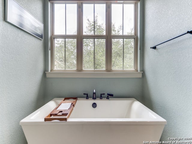 Boerne, Texas, 78006, United States, 4 Bedrooms Bedrooms, ,3 BathroomsBathrooms,Residential,Active,1863500