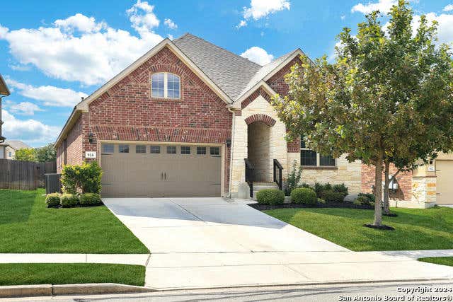 916 HIGHLAND VIS, NEW BRAUNFELS, TX 78130, photo 1 of 36