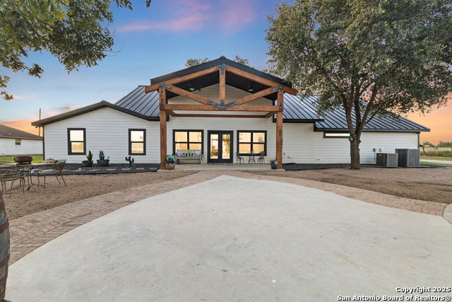 Seguin, Texas, 78155, United States, 4 Bedrooms Bedrooms, ,3 BathroomsBathrooms,Residential,Active,1894767