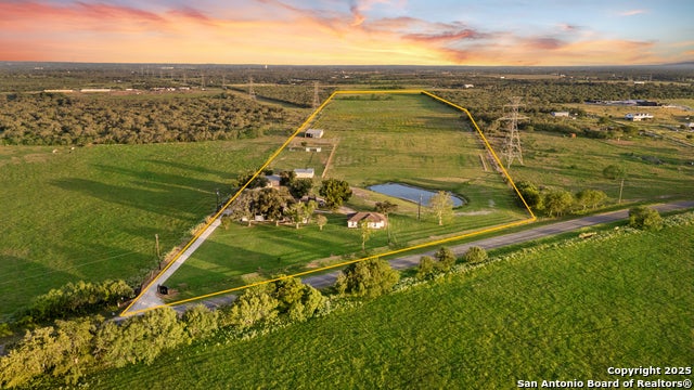 Seguin, Texas, 78155, United States, 4 Bedrooms Bedrooms, ,3 BathroomsBathrooms,Residential,Active,1894767