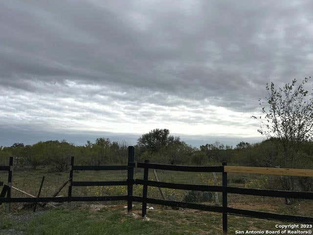 000 HERMAN J LN, ATASCOSA, TX 78002, photo 1 of 7