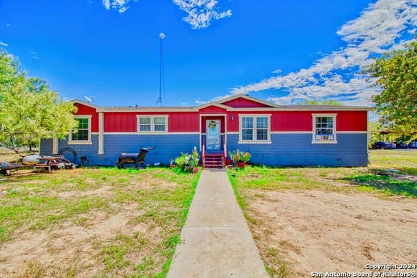 415 PRIVATE ROAD 7822, NATALIA, TX 78059, photo 4 of 53