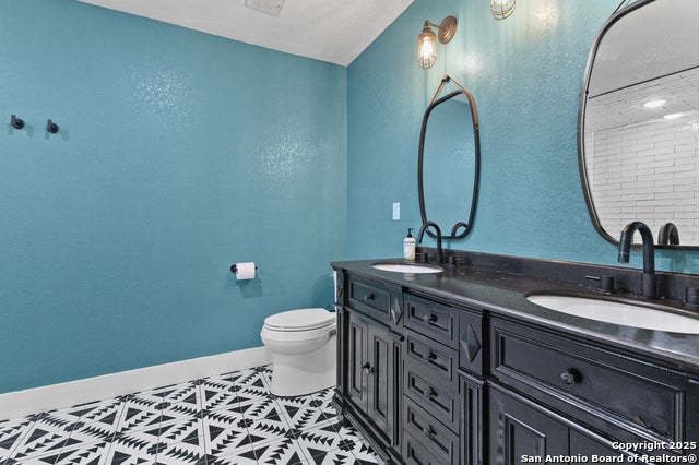 Seguin, Texas, 78155, United States, 4 Bedrooms Bedrooms, ,3 BathroomsBathrooms,Residential,Active,1894767