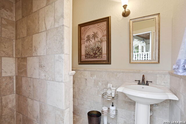 San Antonio, Texas, 78245, United States, 5 Bedrooms Bedrooms, ,7 BathroomsBathrooms,Residential,Active,2027826