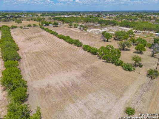 17829 INTERSTATE 35 S, LYTLE, TX 78052, photo 2 of 8