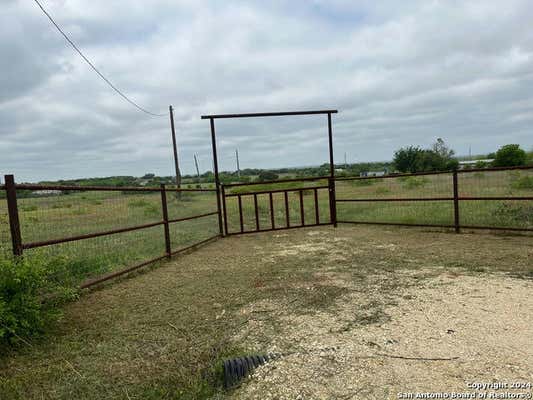 12725 WISDOM RD, ATASCOSA, TX 78002 - Image 1