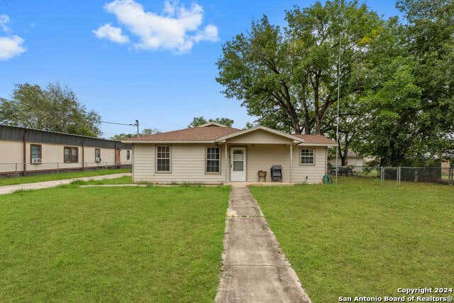 918 6TH ST, FLORESVILLE, TX 78114, photo 1 of 42