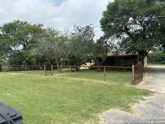 2711 WILDCAT DR, PEARSALL, TX 78061 - Image 1