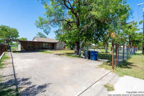 871 GILLETTE BLVD, SAN ANTONIO, TX 78224 - Image 1