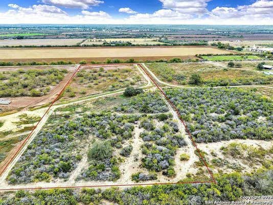 2049 COUNTY ROAD 451, HONDO, TX 78861, photo 2 of 18