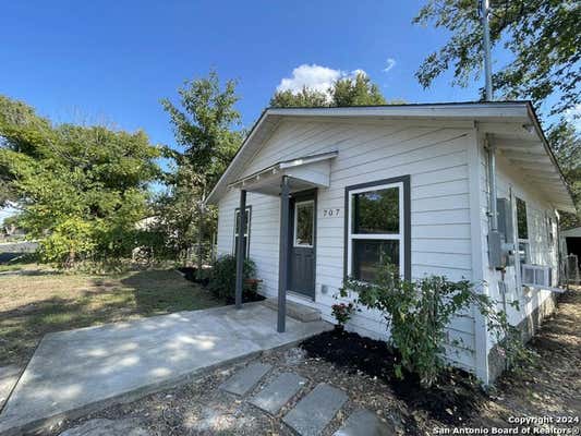 707 MITCHELL AVE, SEGUIN, TX 78155 - Image 1