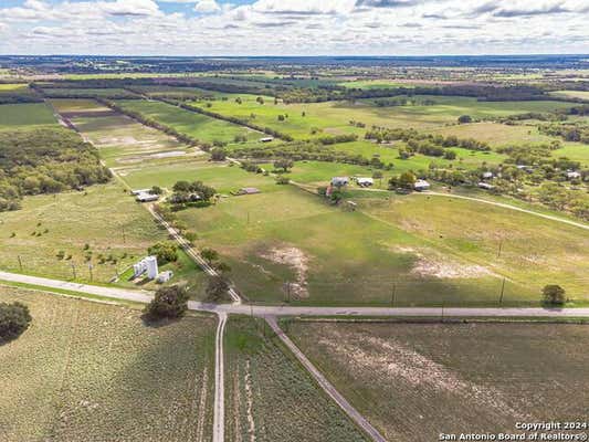 2034 COUNTY ROAD 342, LA VERNIA, TX 78121, photo 3 of 50