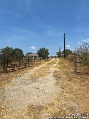 1130 COUNTY ROAD 124, FLORESVILLE, TX 78114, photo 4 of 4