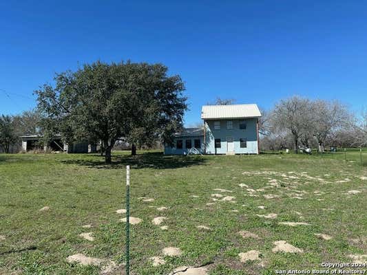 185 P RODRIGUEZ LN, CAMPBELLTON, TX 78008, photo 4 of 15