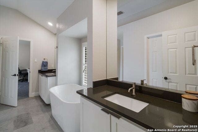 San Antonio, Texas, 78248, United States, 4 Bedrooms Bedrooms, ,4 BathroomsBathrooms,Residential,Active,1972184