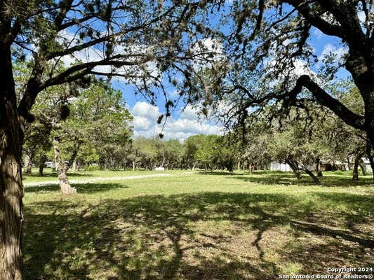 101 PATTERSON DR, LEAKEY, TX 78873 - Image 1