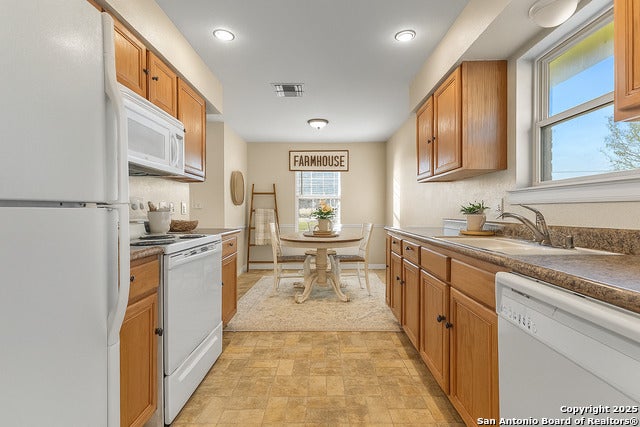 Seguin, Texas, 78155, United States, 4 Bedrooms Bedrooms, ,3 BathroomsBathrooms,Residential,Active,1894767