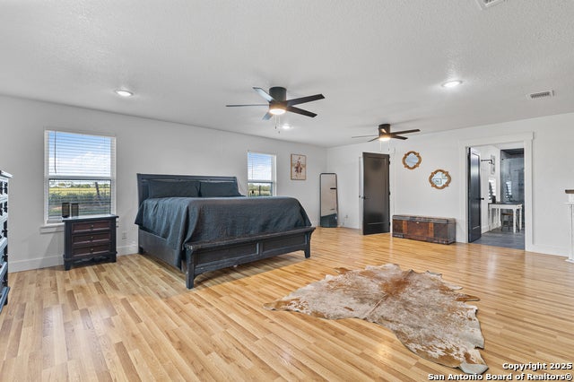 Seguin, Texas, 78155, United States, 4 Bedrooms Bedrooms, ,3 BathroomsBathrooms,Residential,Active,1894767