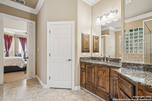 Helotes, Texas, 78023, United States, 5 Bedrooms Bedrooms, ,5 BathroomsBathrooms,Residential,Active,1965987