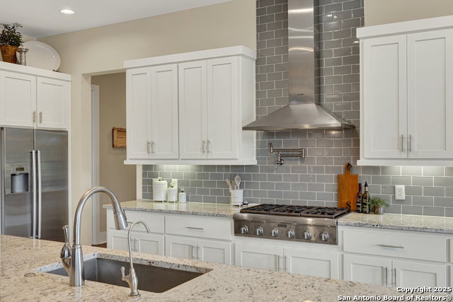 New Braunfels, Texas, 78132, United States, 3 Bedrooms Bedrooms, ,4 BathroomsBathrooms,Residential,Active,1993638