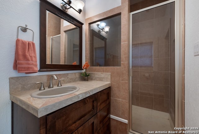 Mcqueeney, Texas, 78123, United States, 4 Bedrooms Bedrooms, ,4 BathroomsBathrooms,Residential,Active,1839412