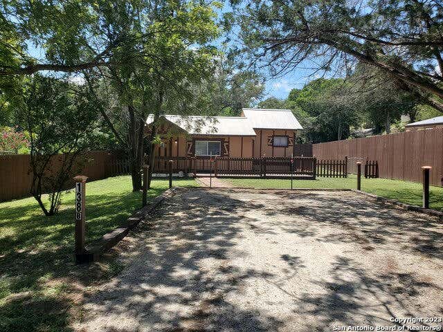 138 GREY MOSS CT, INGRAM, TX 78025, photo 1 of 8