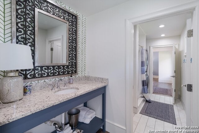 Kingsland, Texas, 78639, United States, 7 Bedrooms Bedrooms, ,6 BathroomsBathrooms,Residential,Active,1946441