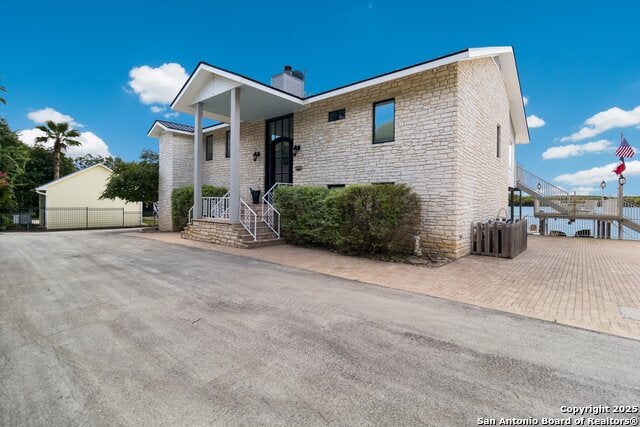 Kingsland, Texas, 78639, United States, 7 Bedrooms Bedrooms, ,6 BathroomsBathrooms,Residential,Active,1946441