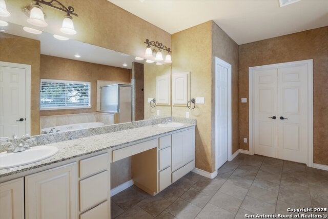 San Antonio, Texas, 78258, United States, 5 Bedrooms Bedrooms, ,5 BathroomsBathrooms,Residential,Active,1877770