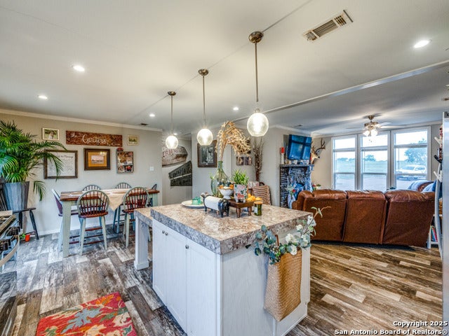 Pleasanton, Texas, 78064, United States, ,2 BathroomsBathrooms,Residential,Active,1892627