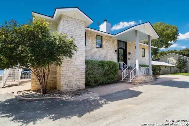 Kingsland, Texas, 78639, United States, 7 Bedrooms Bedrooms, ,6 BathroomsBathrooms,Residential,Active,1946441