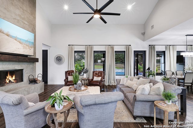 New Braunfels, Texas, 78132, United States, 4 Bedrooms Bedrooms, ,4 BathroomsBathrooms,Residential,Active,1929660