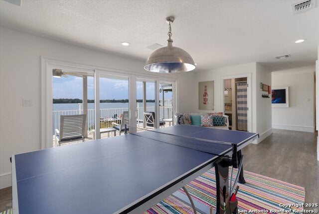 Kingsland, Texas, 78639, United States, 7 Bedrooms Bedrooms, ,6 BathroomsBathrooms,Residential,Active,1946441