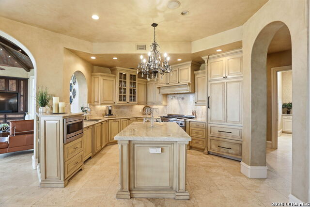 San Antonio, Texas, 78245, United States, 5 Bedrooms Bedrooms, ,7 BathroomsBathrooms,Residential,Active,2027826