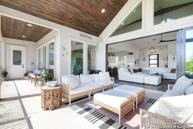 Helotes, Texas, 78023, United States, 3 Bedrooms Bedrooms, ,4 BathroomsBathrooms,Residential,Active,1961931