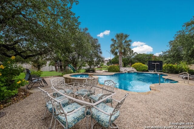 San Antonio, Texas, 78258, United States, 5 Bedrooms Bedrooms, ,5 BathroomsBathrooms,Residential,Active,1877770