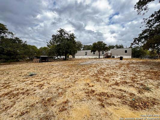 206 CROSSCREEK DR, FLORESVILLE, TX 78114 - Image 1