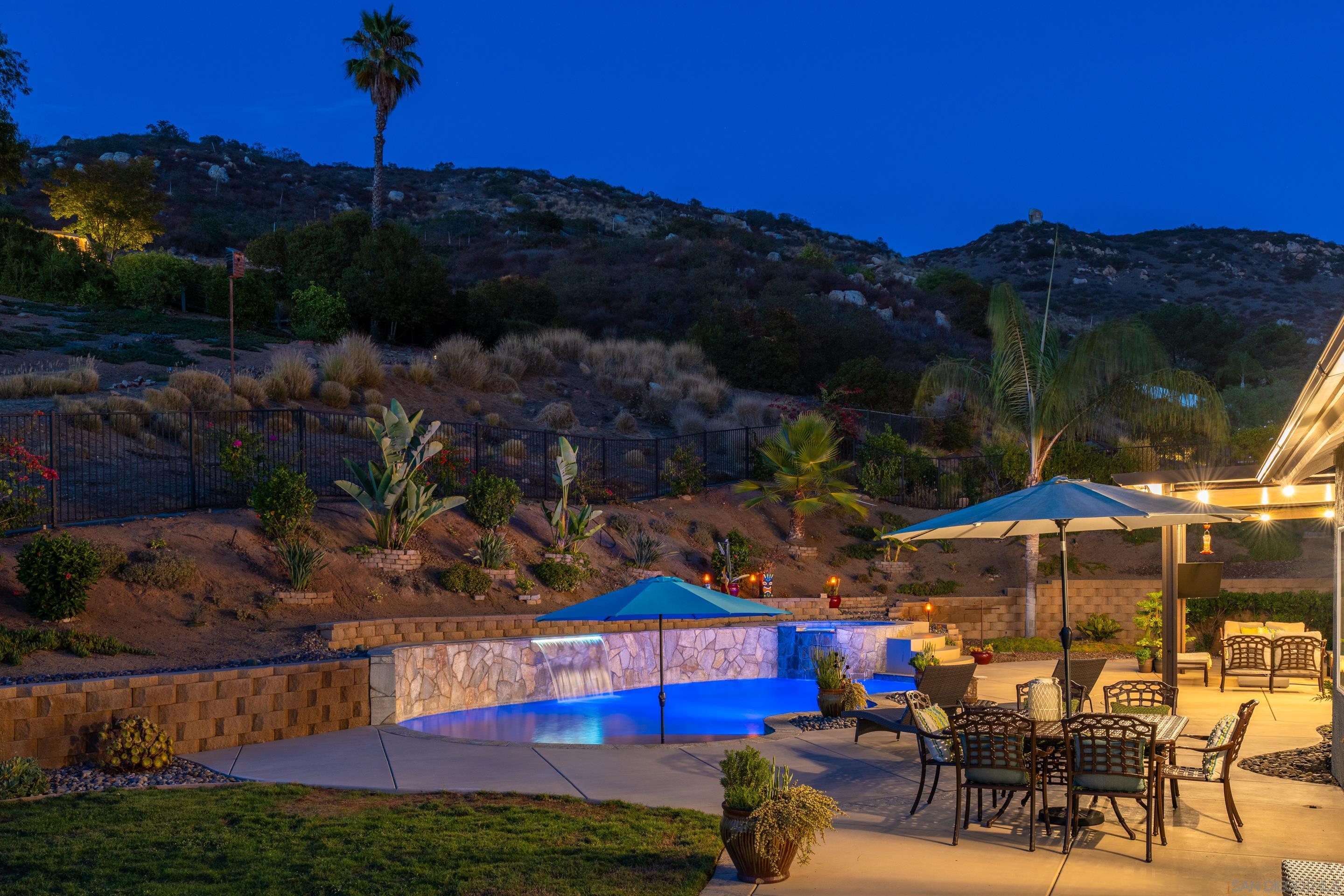 Poway, California, 92064, United States, 4 Bedrooms Bedrooms, ,3 BathroomsBathrooms,Residential,Active,1929455