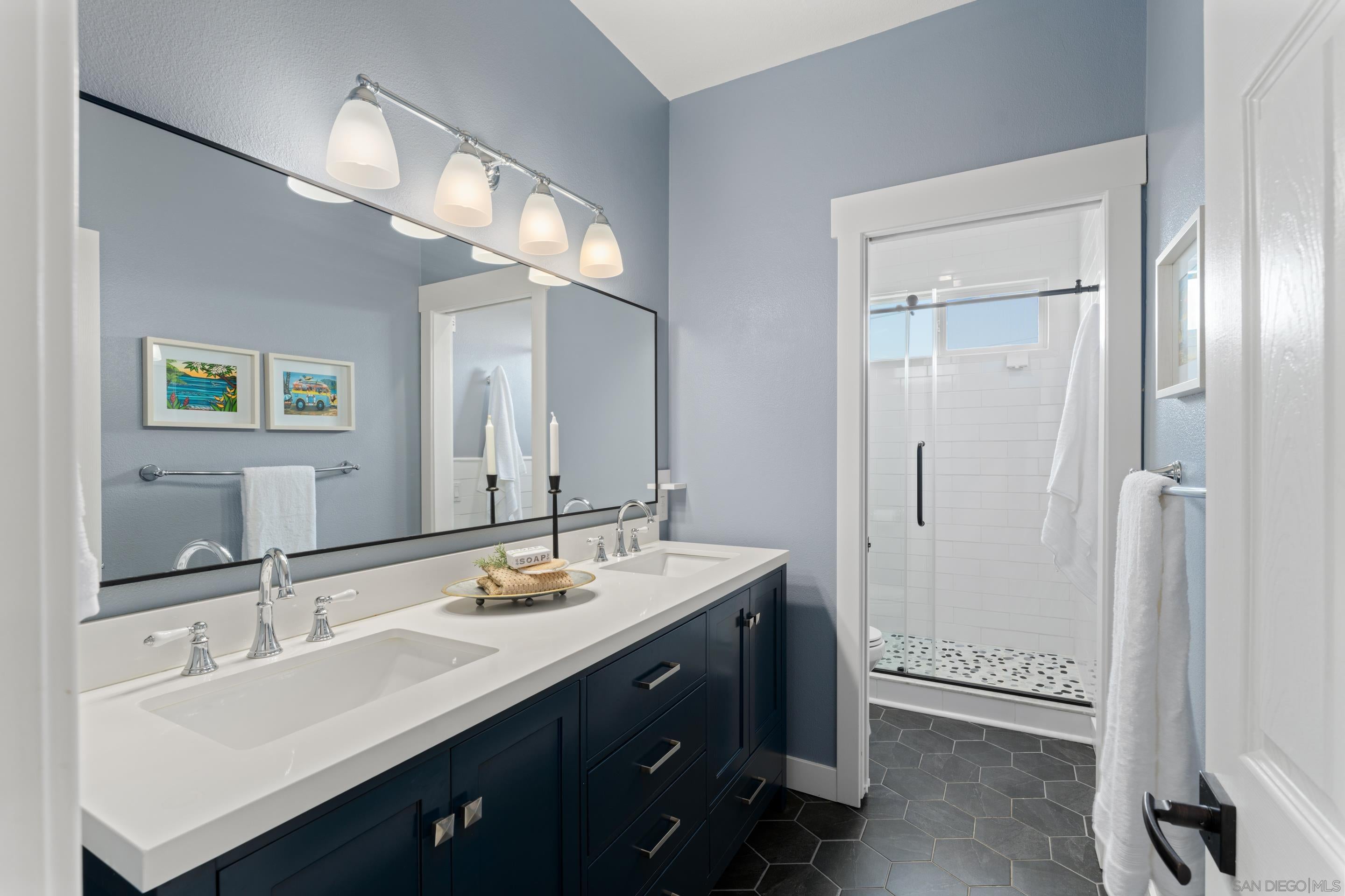 Poway, California, 92064, United States, 4 Bedrooms Bedrooms, ,3 BathroomsBathrooms,Residential,Active,1929455