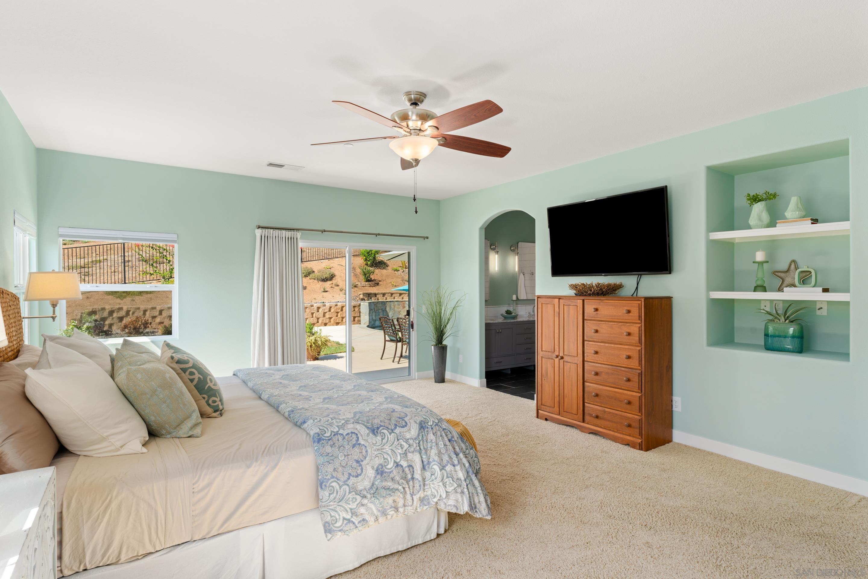 Poway, California, 92064, United States, 4 Bedrooms Bedrooms, ,3 BathroomsBathrooms,Residential,Active,1929455