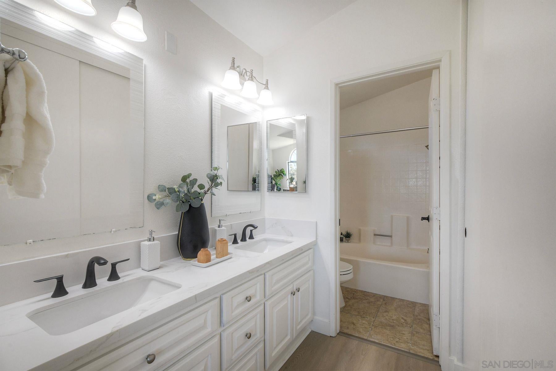 San Diego, California, 92128, United States, 3 Bedrooms Bedrooms, ,3 BathroomsBathrooms,Residential,Active,1922321