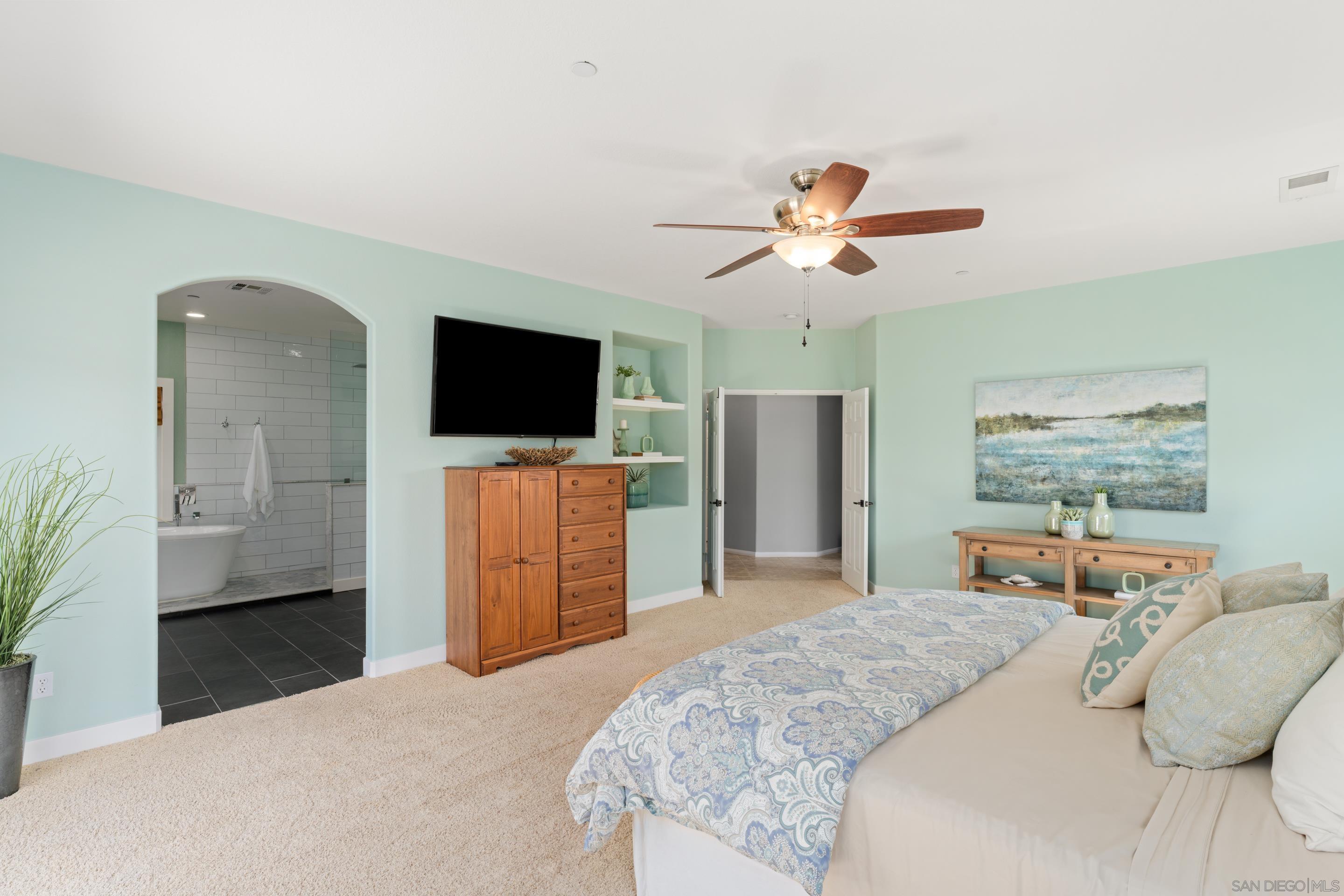 Poway, California, 92064, United States, 4 Bedrooms Bedrooms, ,3 BathroomsBathrooms,Residential,Active,1929455