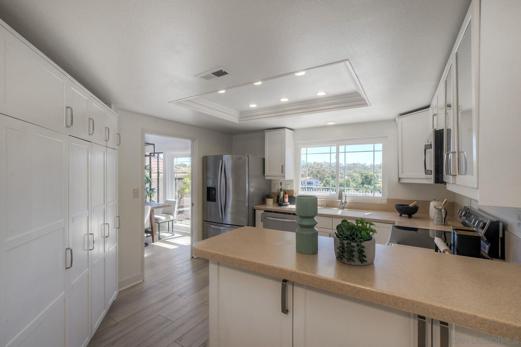 San Diego, California, 92128, United States, 3 Bedrooms Bedrooms, ,3 BathroomsBathrooms,Residential,Active,1922321