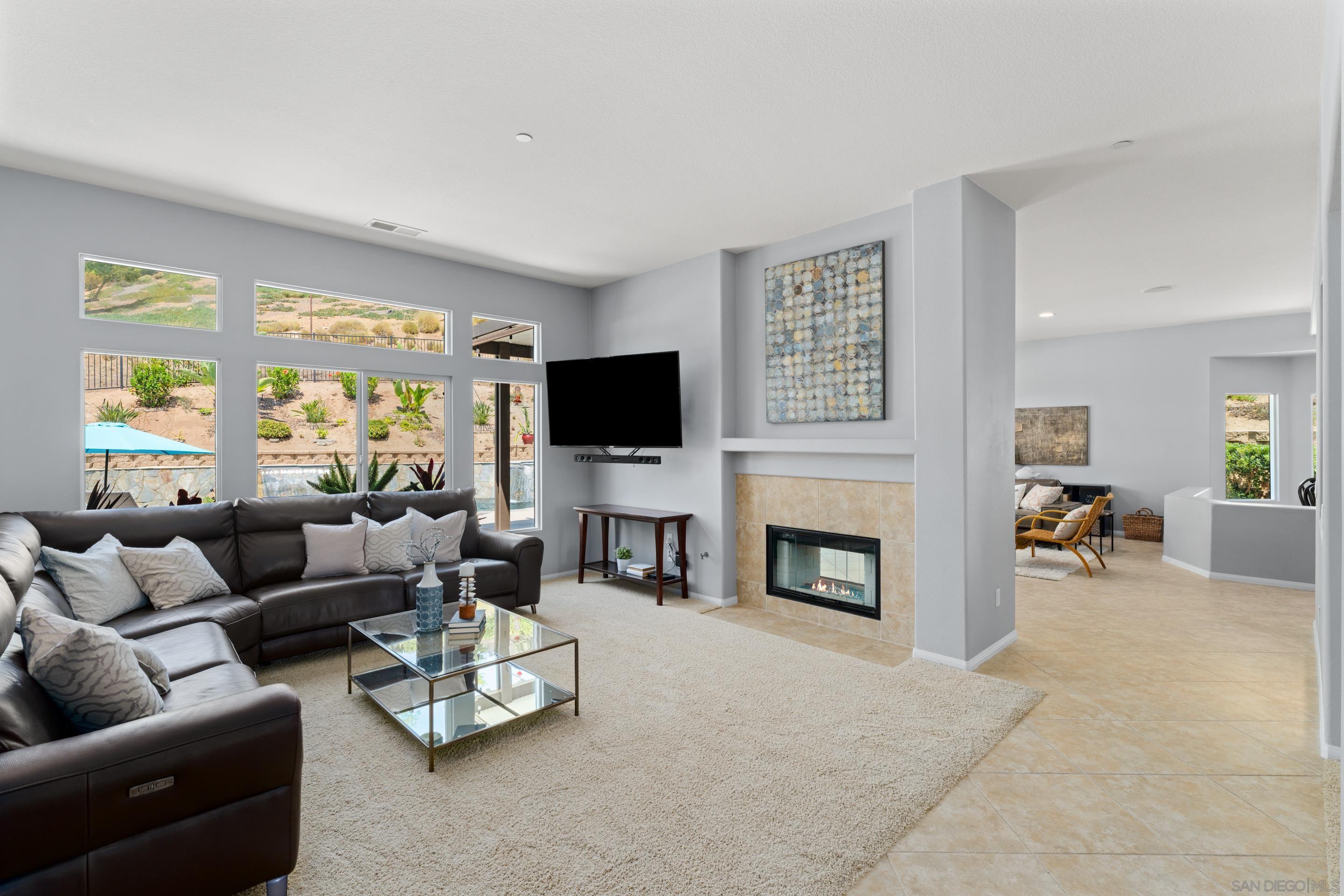 Poway, California, 92064, United States, 4 Bedrooms Bedrooms, ,3 BathroomsBathrooms,Residential,Active,1929455
