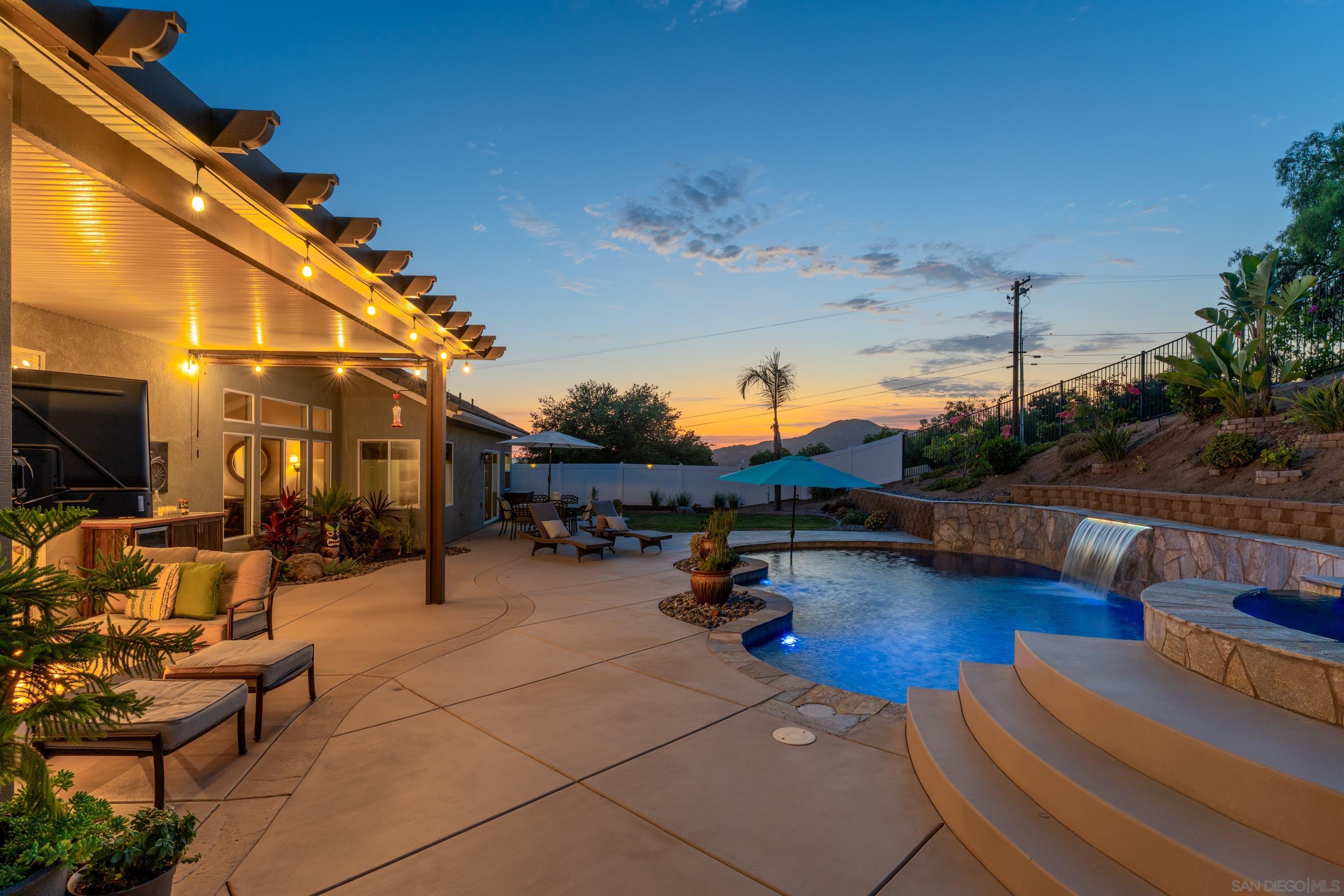 Poway, California, 92064, United States, 4 Bedrooms Bedrooms, ,3 BathroomsBathrooms,Residential,Active,1929455