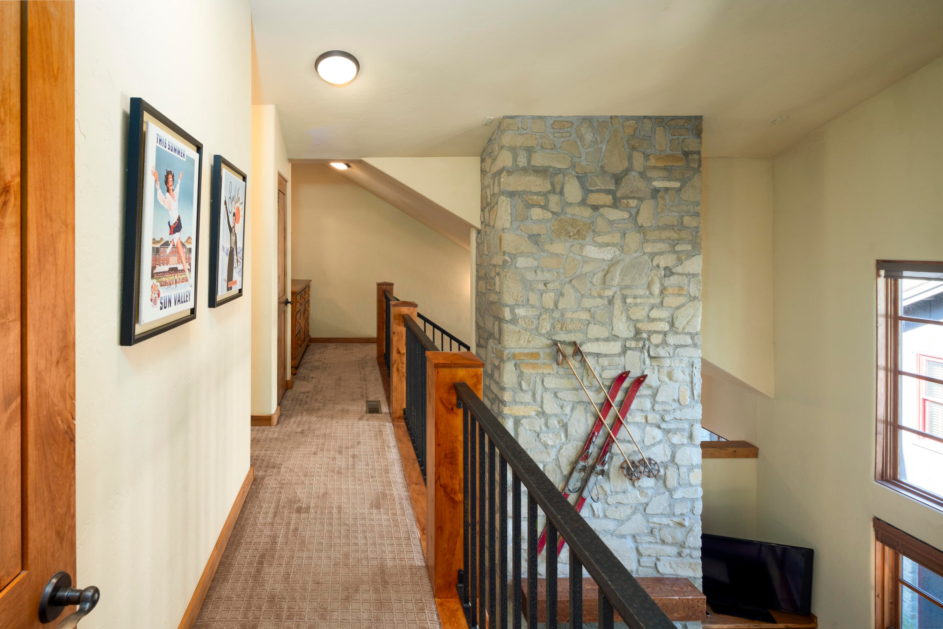 Ketchum, Idaho, 83340, United States, 4 Bedrooms Bedrooms, ,4 BathroomsBathrooms,Residential,Active,2007083