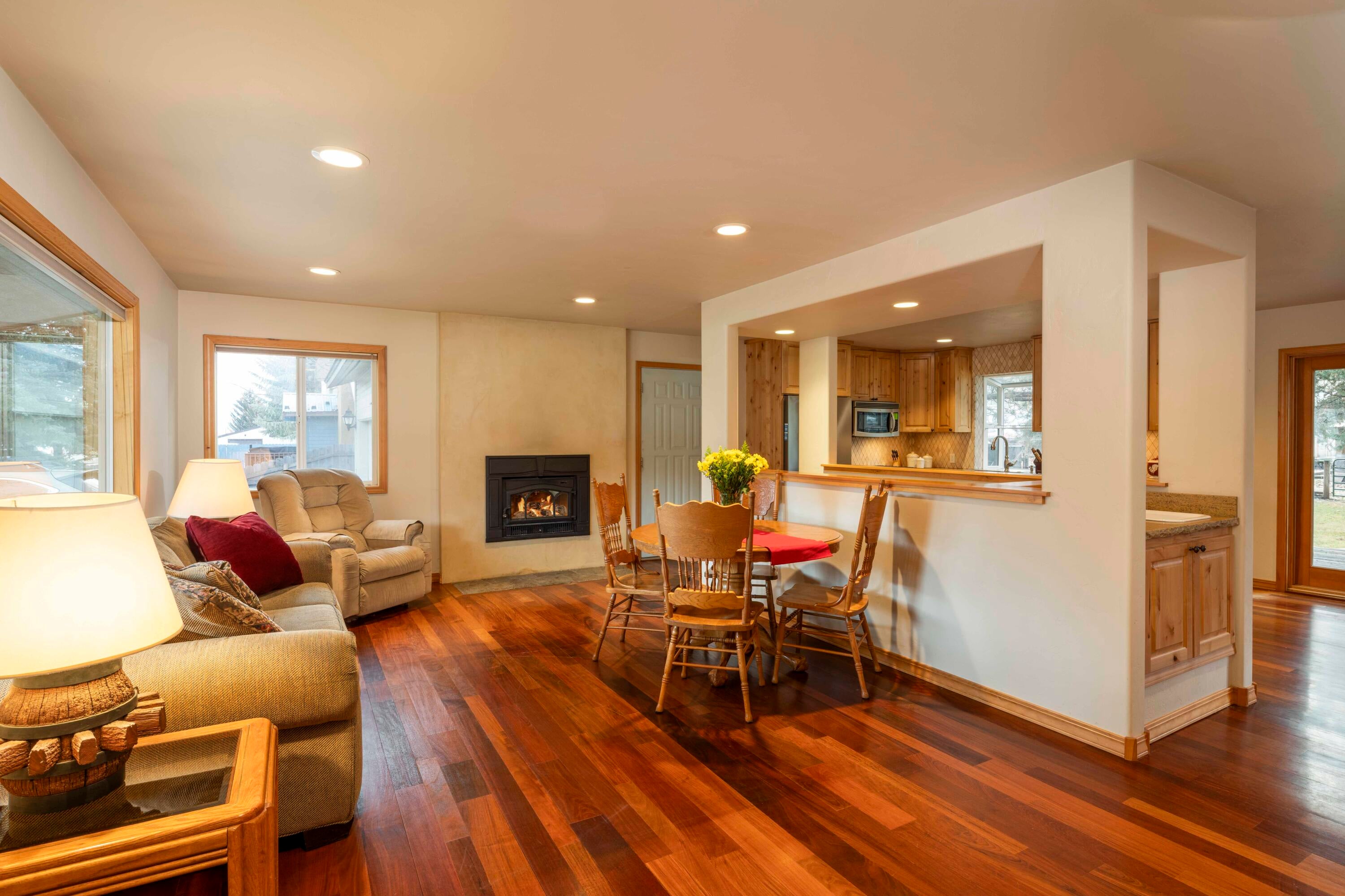 Hailey, Idaho, 83333, United States, 2 Bedrooms Bedrooms, ,2 BathroomsBathrooms,Residential,Active,2007163