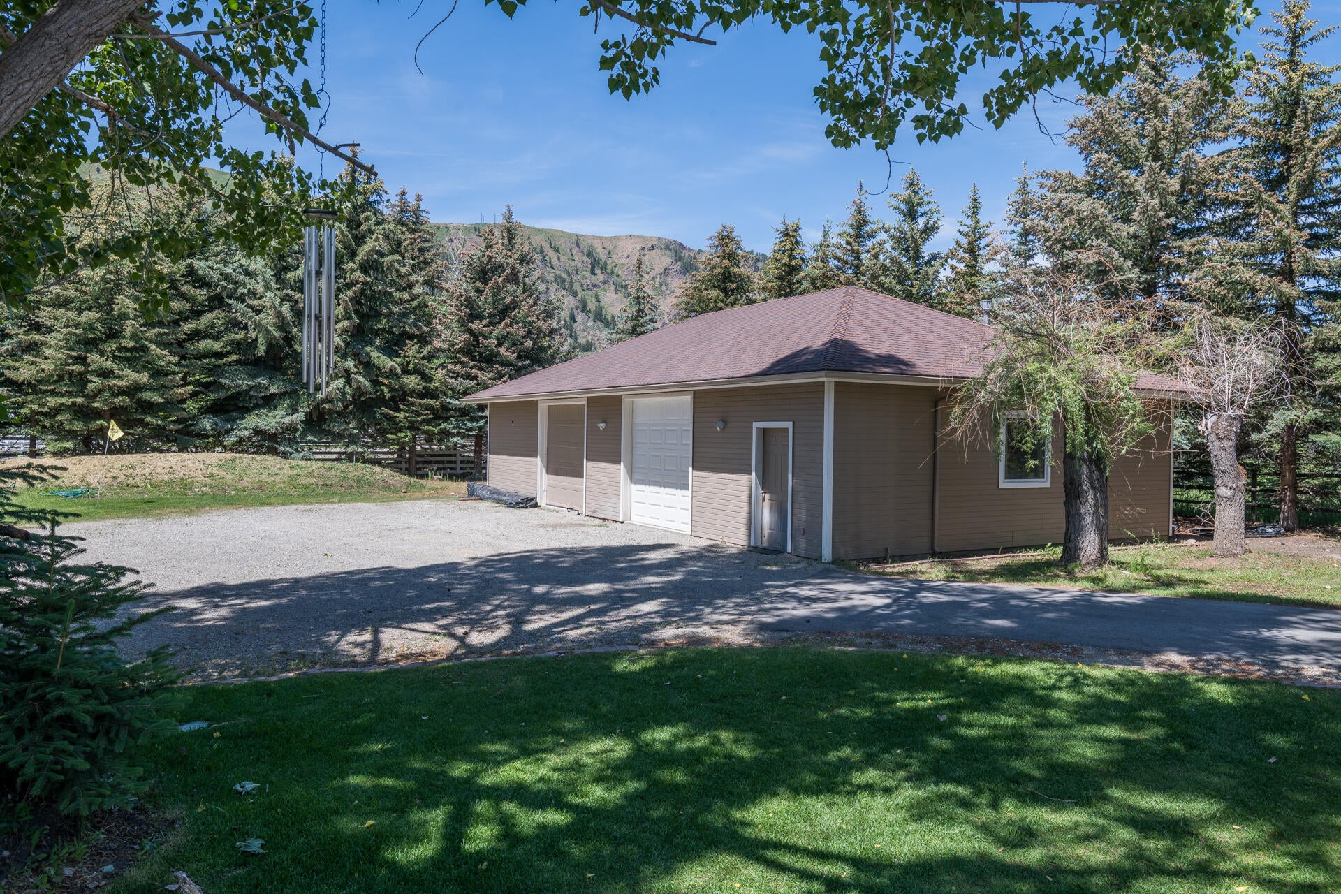 Hailey, Idaho, 83333, United States, 3 Bedrooms Bedrooms, ,3 BathroomsBathrooms,Residential,Active,1860312