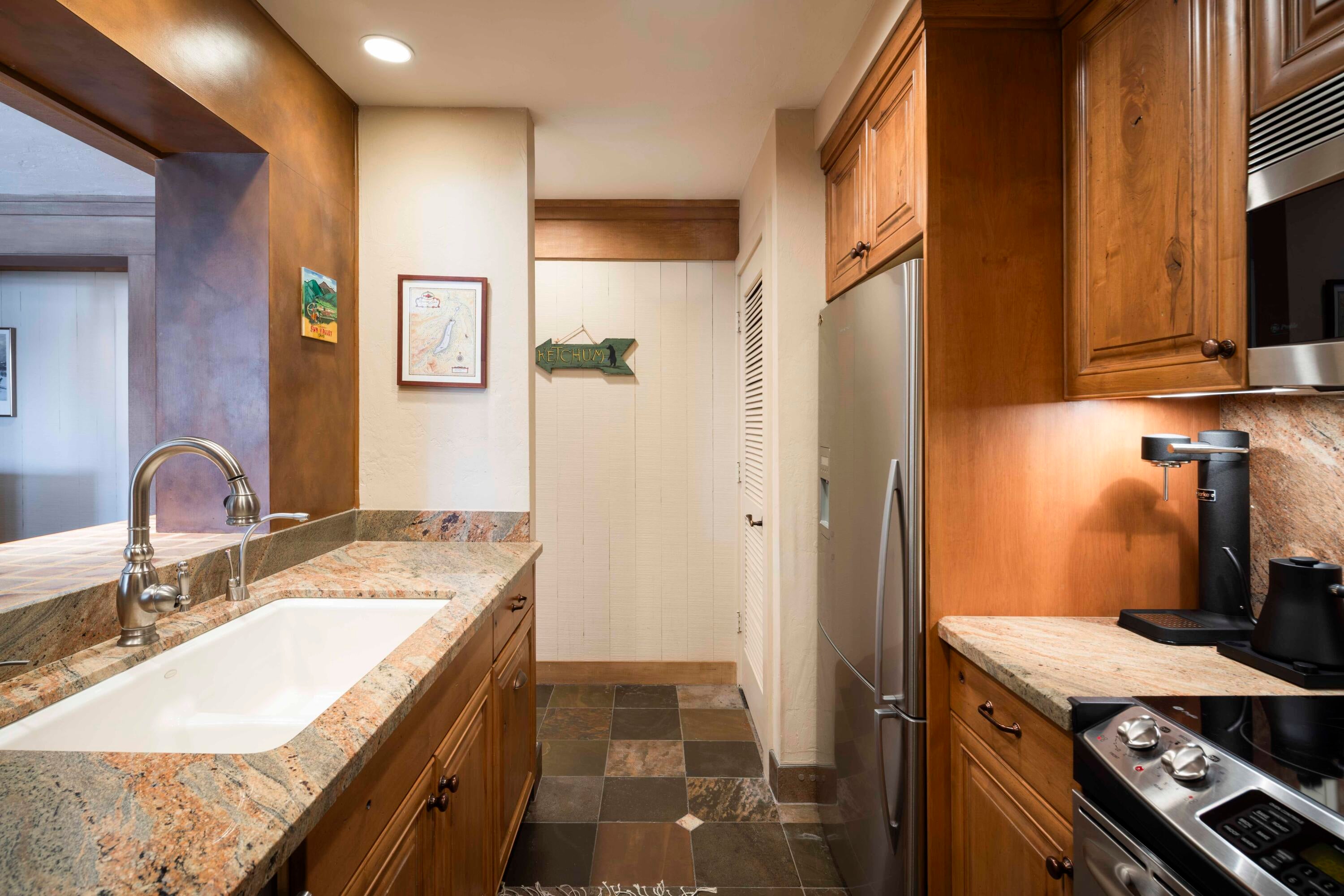 Sun Valley, Idaho, 83353, United States, 2 Bedrooms Bedrooms, ,3 BathroomsBathrooms,Residential,Active,1933876