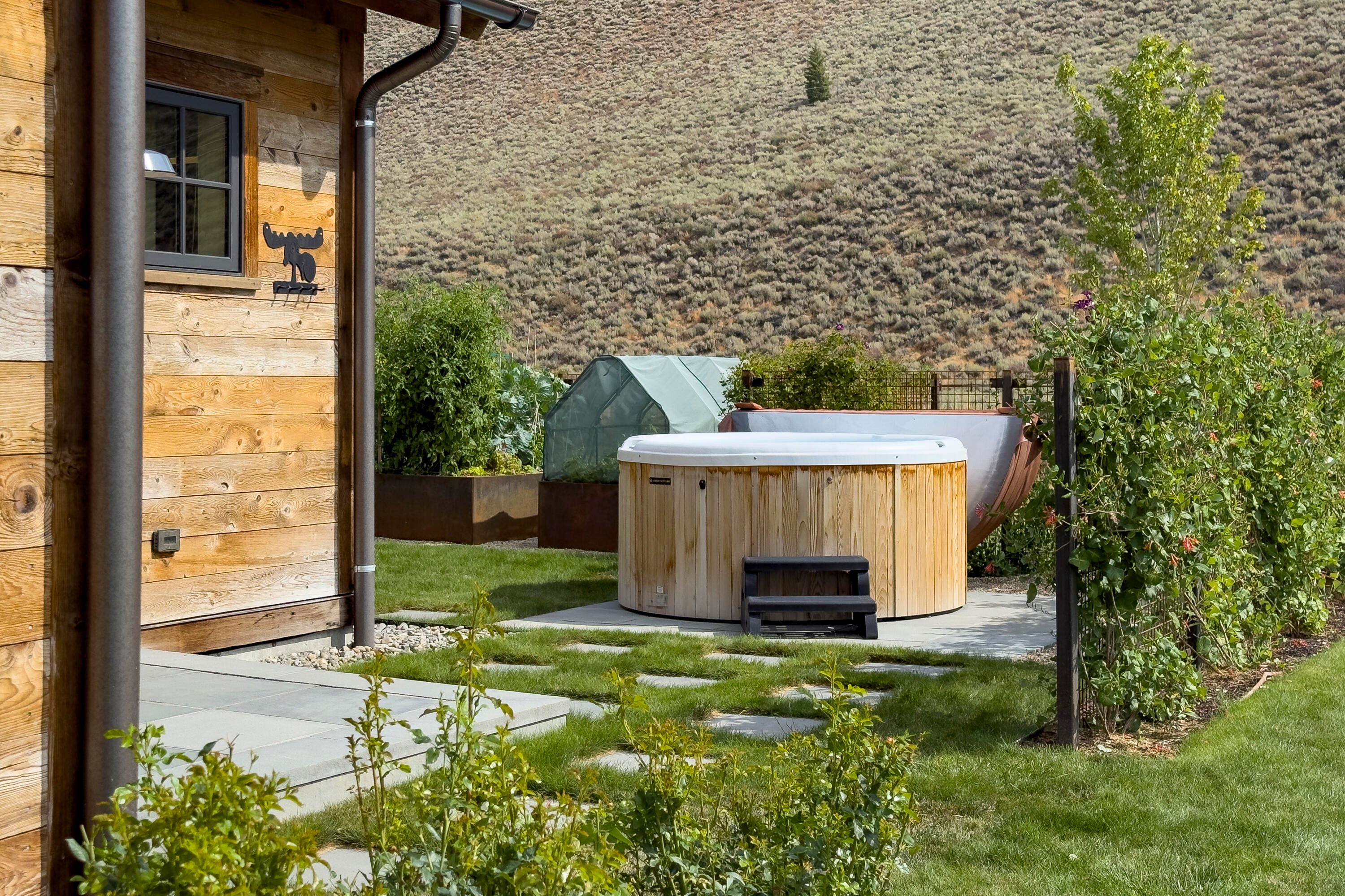 Blaine County, Idaho, 83333, United States, 4 Bedrooms Bedrooms, ,4 BathroomsBathrooms,Residential,Active,1929416